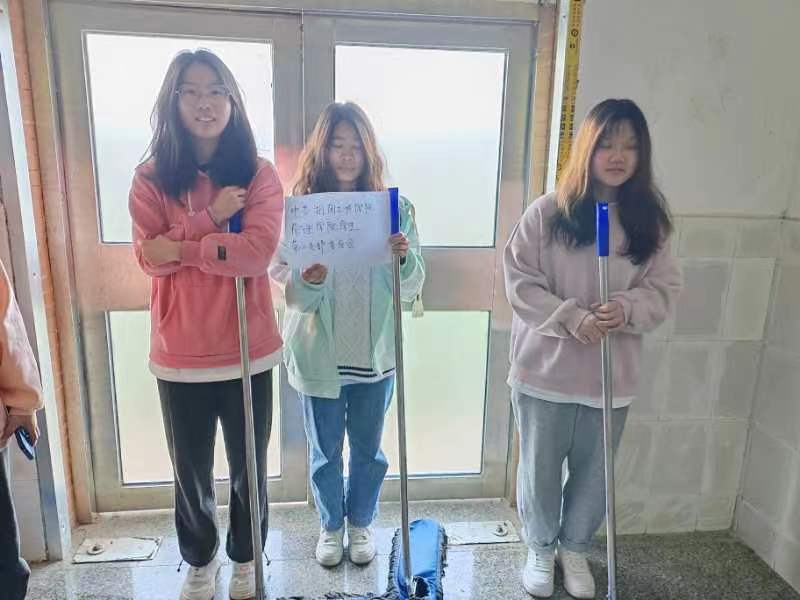 365英国上市公司