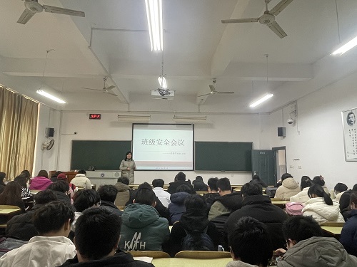 365英国上市公司